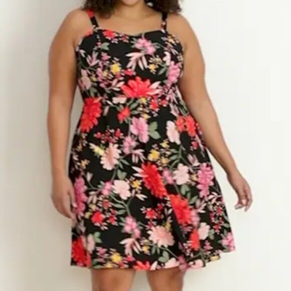 Old Navy Dresses & Skirts - Old Navy Black Floral Viscose Fit & Flare Plus-Size Cami Dress